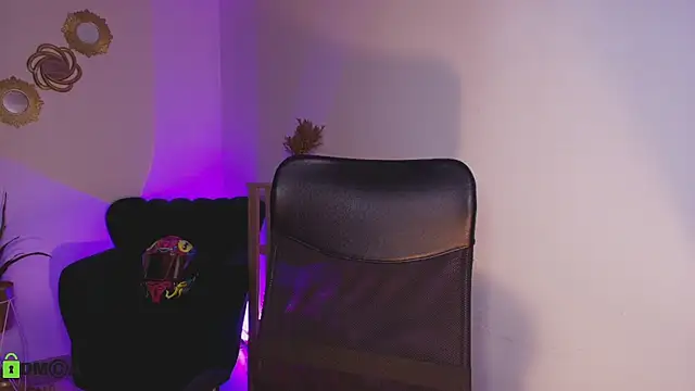 Snapshot of aliss_ev chatting on October 3, 2025, 10:07 pm aliss ev online show from October 3, 2025, 10:07 pm