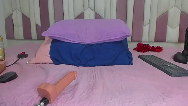 Snapshot of lucyy_gray chatting on February 13, 2025, 9:30 am lucyy gray online show from February 13, 2025, 9:30 am