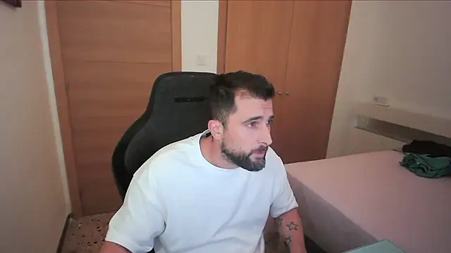 alex877x online show from November 13, 2025, 10:41 pm