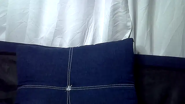 Enkarxx online show from May 6, 2026, 2:33 pm
