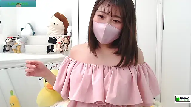 Snapshot of SUZU_ chatting on January 10, 2025, 12:06 am SUZU online show from January 10, 2025, 12:06 am