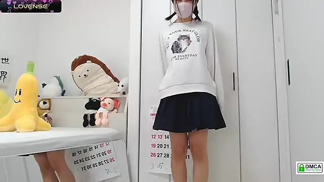 Snapshot of SUZU_ chatting on January 15, 2025, 3:11 am SUZU online show from January 15, 2025, 3:11 am