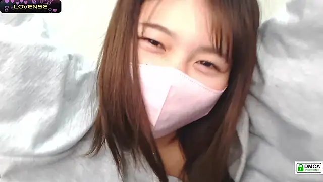 Snapshot of SUZU_ chatting on February 8, 2025, 5:40 am SUZU online show from February 8, 2025, 5:40 am