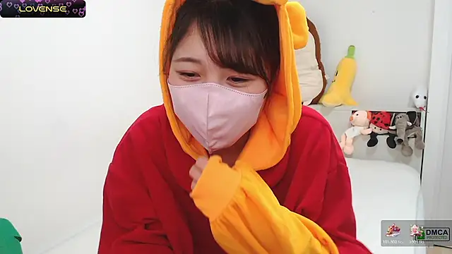 Snapshot of SUZU_ chatting on February 18, 2025, 1:00 pm SUZU online show from February 18, 2025, 1:00 pm