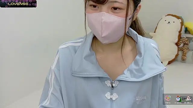 Snapshot of SUZU_ chatting on March 4, 2025, 1:38 pm SUZU online show from March 4, 2025, 1:38 pm