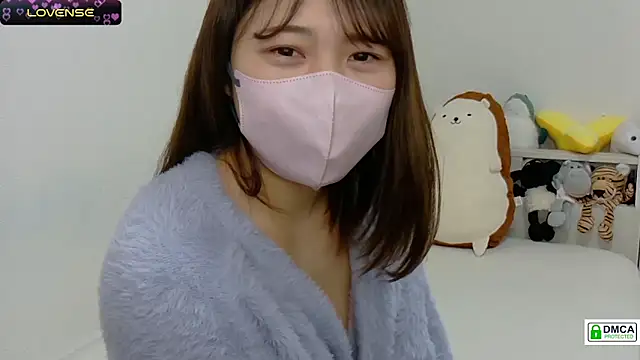 Snapshot of SUZU_ chatting on March 5, 2025, 11:49 pm SUZU online show from March 5, 2025, 11:49 pm