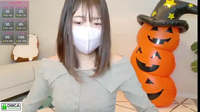 SUZU  online show from October 25, 2025, 3:03 am