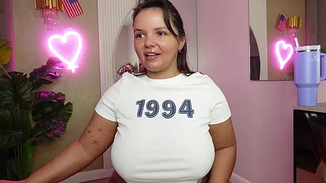 CelesteBailey online show from April 4, 2026, 7:39 am