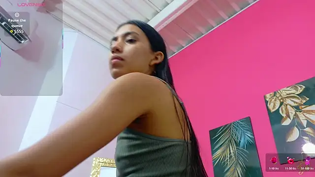 Snapshot of littlee_emilyy_ chatting on May 20, 2026, 12:55 pm littlee emilyy online show from May 20, 2026, 12:55 pm