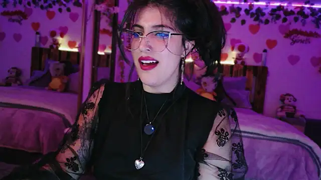 azahar  ziiz online show from April 24, 2026, 12:13 am