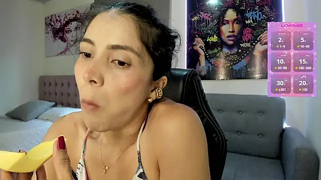 andykiuty online show from November 24, 2025, 8:19 pm