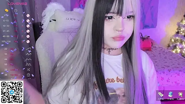 SelenaCute online show from December 16, 2025, 7:13 am