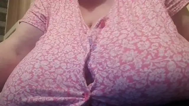 Nataliesbestjuggs online show from December 21, 2025, 5:09 pm