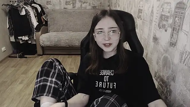 AmeliaKamishiro online show from January 13, 2025, 2:50 am