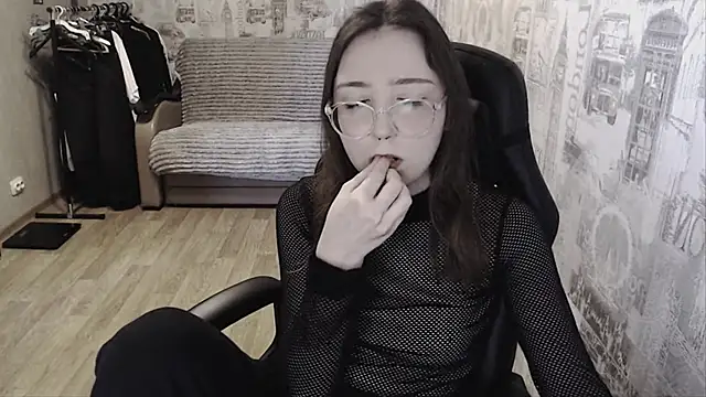 AmeliaKamishiro online show from January 21, 2025, 12:07 pm