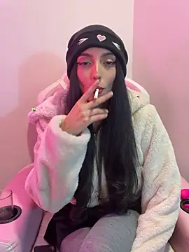 Snapshot of Felicia_smok3 chatting on May 26, 2026, 4:30 am Felicia smok3 online show from May 26, 2026, 4:30 am