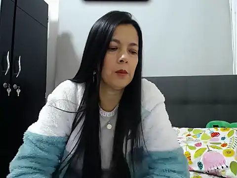 Snapshot of Alexxawinter chatting on November 13, 2025, 12:42 am Alexxawinter online show from November 13, 2025, 12:42 am