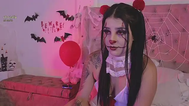 Snapshot of _Linoshka_1 chatting on October 18, 2025, 9:15 pm Linoshka 1 online show from October 18, 2025, 9:15 pm