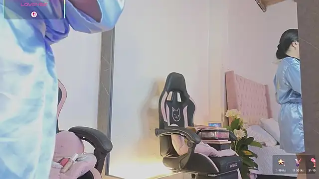 Snapshot of _Linoshka_1 chatting on February 25, 2026, 8:29 pm Linoshka 1 online show from February 25, 2026, 8:29 pm