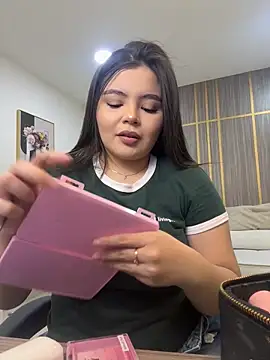 IsabellaAllen online show from May 15, 2026, 10:06 pm