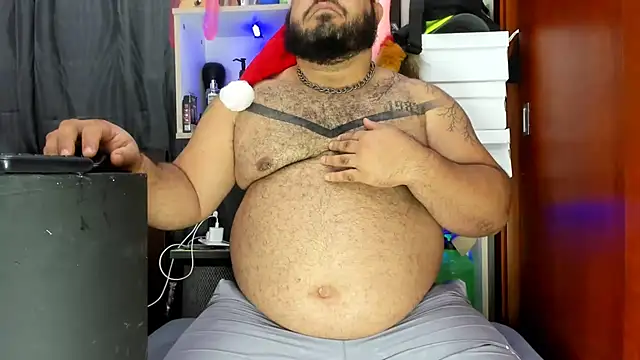 Snapshot of Latino_bigcock chatting on December 21, 2024, 2:41 am Latino bigcock online show from December 21, 2024, 2:41 am