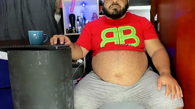 Snapshot of Latino_bigcock chatting on January 10, 2025, 12:49 am Latino bigcock online show from January 10, 2025, 12:49 am