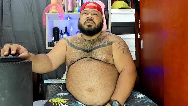 Snapshot of Latino_bigcock chatting on January 24, 2025, 7:07 pm Latino bigcock online show from January 24, 2025, 7:07 pm
