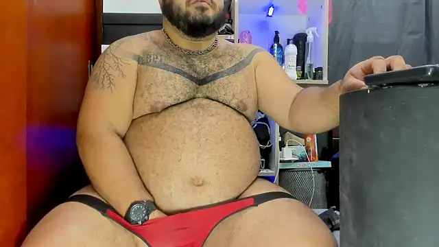 Snapshot of Latino_bigcock chatting on February 11, 2025, 11:33 pm Latino bigcock online show from February 11, 2025, 11:33 pm