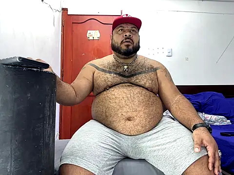 Snapshot of Latino_bigcock chatting on September 12, 2025, 11:48 pm Latino bigcock online show from September 12, 2025, 11:48 pm