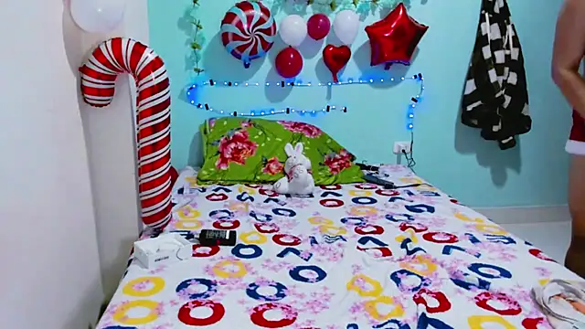 SofiaOlivares online show from December 20, 2024, 11:05 pm