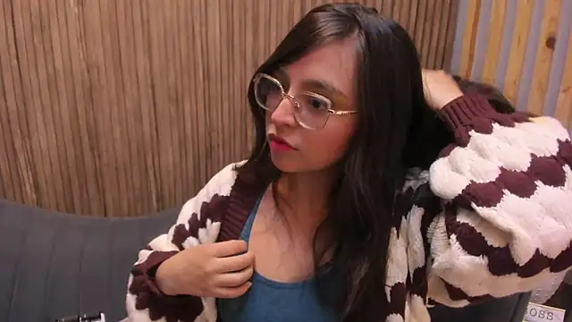 Eva Macalliter online show from January 29, 2025, 3:44 am