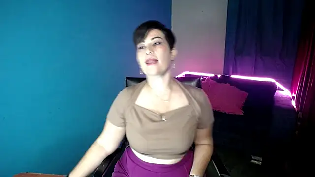 Snapshot of Sunny_rayz_ chatting on June 20, 2026, 10:18 am Sunny rayz online show from June 20, 2026, 10:18 am