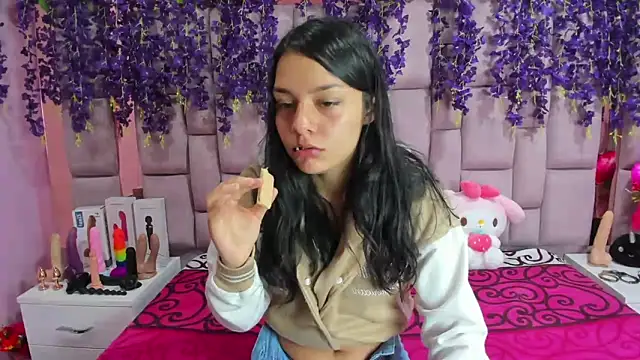 Snapshot of Bich_Anal_ chatting on January 13, 2025, 1:17 pm Bich Anal  online show from January 13, 2025, 1:17 pm