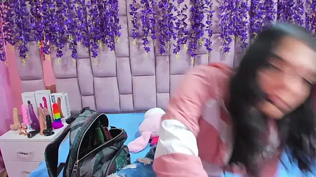 Snapshot of Bich_Anal_ chatting on January 27, 2025, 1:30 pm Bich Anal  online show from January 27, 2025, 1:30 pm