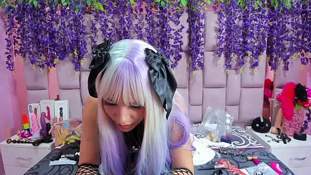 Snapshot of Bich_Anal_ chatting on February 13, 2025, 6:05 pm Bich Anal  online show from February 13, 2025, 6:05 pm