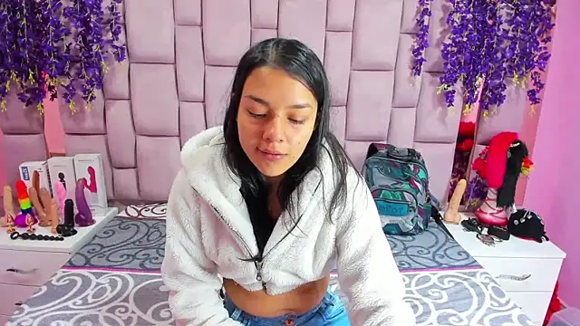 Snapshot of Bich_Anal_ chatting on March 8, 2025, 1:36 pm Bich Anal  online show from March 8, 2025, 1:36 pm