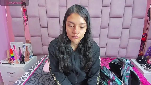 Snapshot of Bich_Anal_ chatting on March 18, 2025, 1:31 pm Bich Anal  online show from March 18, 2025, 1:31 pm