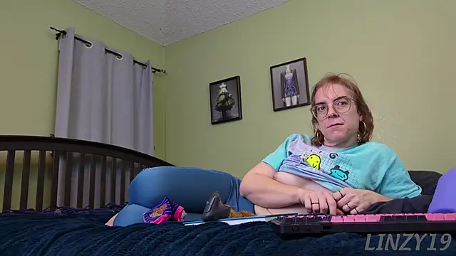 Linzy 19 online show from December 19, 2024, 12:13 am