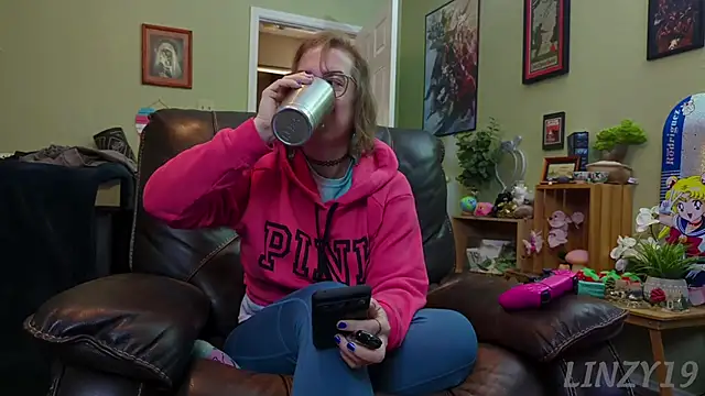 Linzy 19 online show from January 23, 2025, 7:51 pm