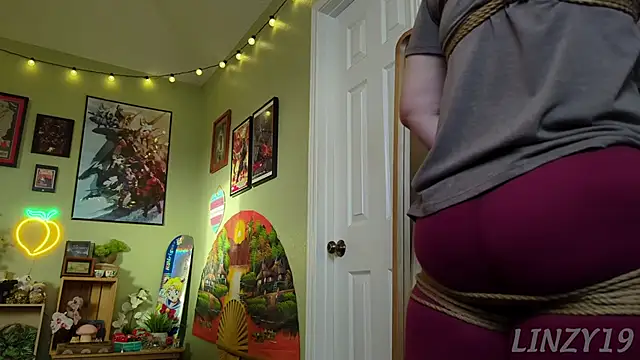 Linzy 19 online show from January 30, 2025, 11:45 pm