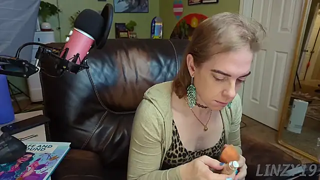 Linzy 19 online show from March 20, 2025, 4:09 pm