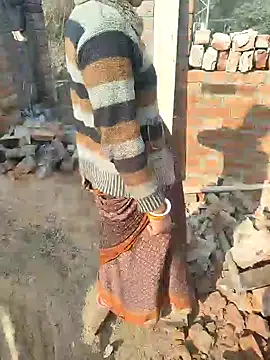 COUPLLE VILLAGE online show from February 6, 2026, 3:44 am