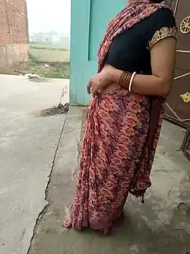 COUPLLE VILLAGE online show from March 9, 2026, 3:21 am