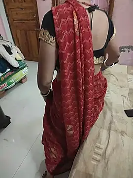 COUPLLE VILLAGE online show from July 14, 2026, 1:41 am