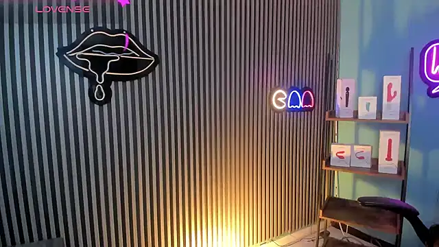 emily roberts1 online show from March 13, 2025, 12:35 pm