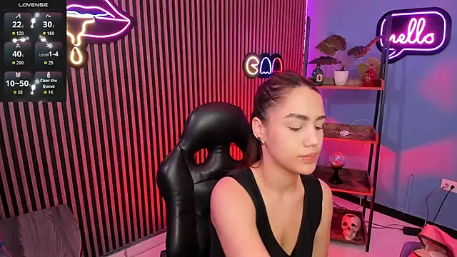 emily roberts1 online show from November 2, 2025, 2:47 am