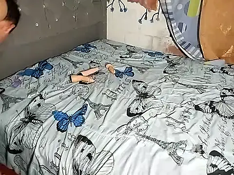 Snapshot of Styled_Four chatting on February 12, 2025, 4:01 am Styled Four online show from February 12, 2025, 4:01 am