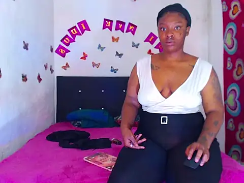 Snapshot of The_wickles_4443 chatting on October 18, 2025, 6:41 pm The wickles 4443 online show from October 18, 2025, 6:41 pm