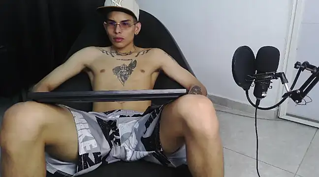 hot king20 online show from February 25, 2025, 6:42 pm