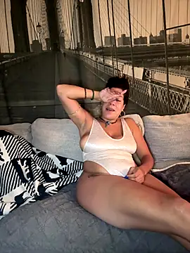 Snapshot of Bigbuttbrooklynn chatting on October 17, 2025, 4:04 am Bigbuttbrooklynn online show from October 17, 2025, 4:04 am